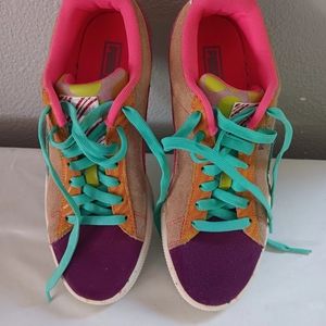 Puma Suede Jr size 7C fits 8W